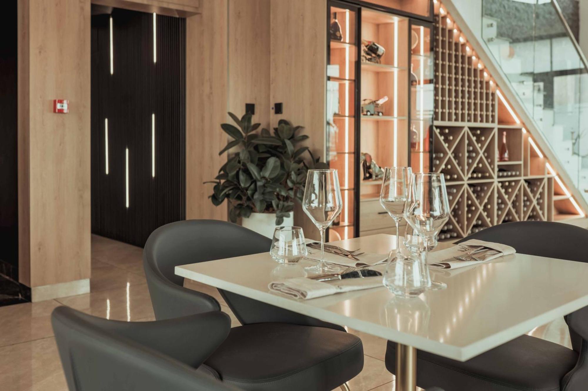 Accra Luxury Apartments @ The Signature Bagian luar foto